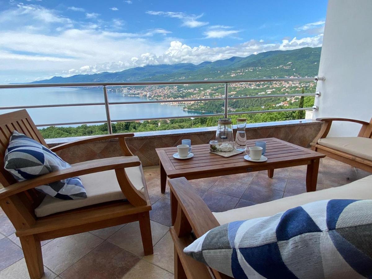 Dives Vista Apartment III 카스타브 외부 사진