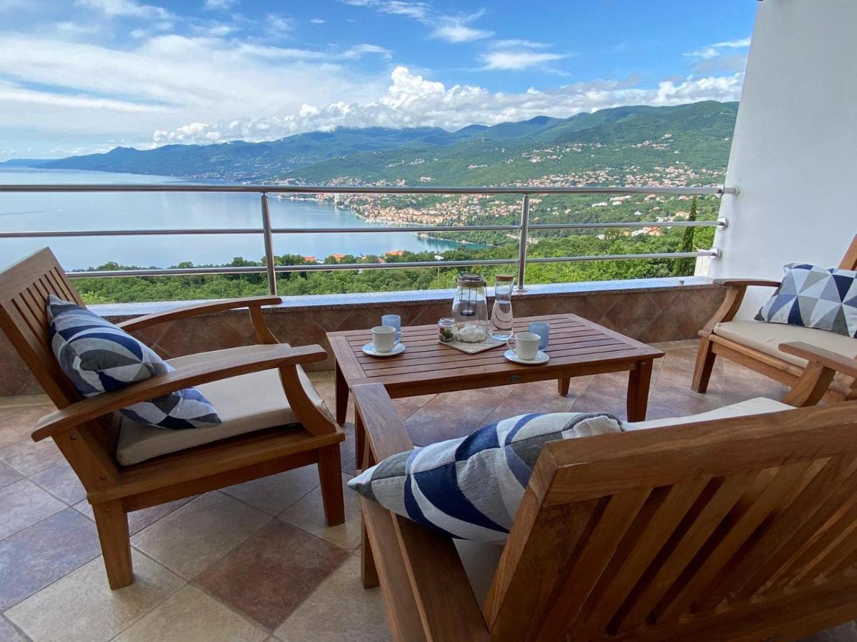 Dives Vista Apartment III 카스타브 외부 사진